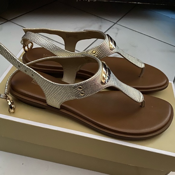 Michael Kors sandals - Picture 2 of 4